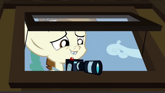 File:Featherweight looking apologetic S2E23.png