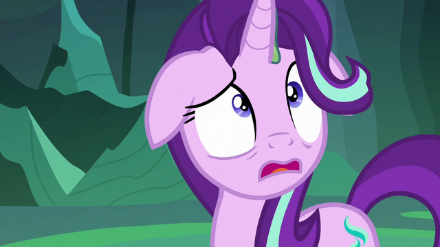 File:Thorax looking up at trapped Trixie S6E26.png