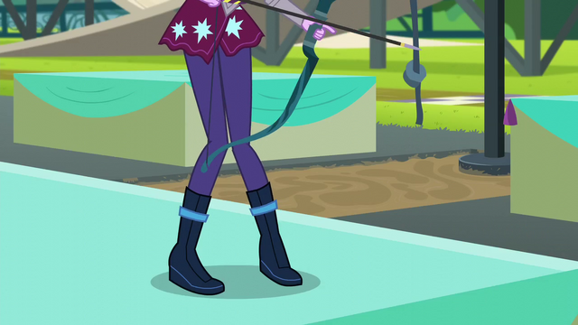 File:Twilight's trembling legs EG3.png