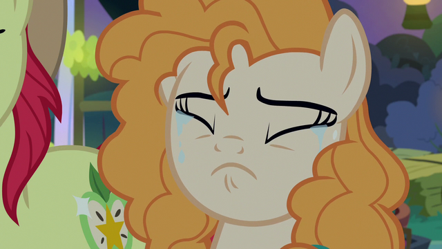 File:Pear Butter makes a heartbreaking choice S7E13.png