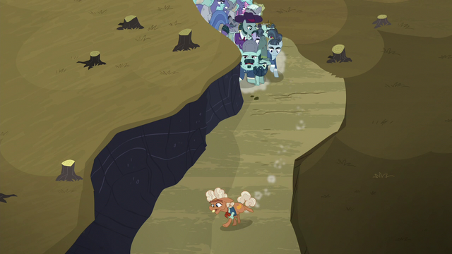 File:McColts chase Ma Hooffield down the mountain S5E23.png