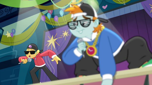 File:DJ Snazzy Snails backs Snips up EG2.png