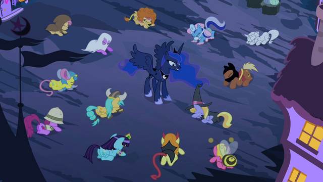 File:Luna talking S2E04.png