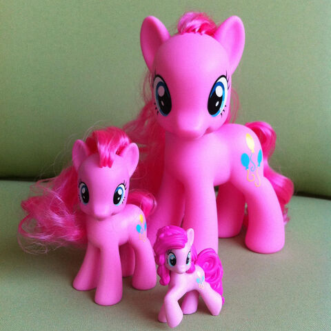 File:Pinkie Pie size comparison Fashion Style Playful Ponies Ponyville.jpg