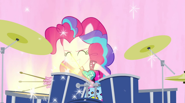 File:Pinkie drumming in Welcome to the Show EG2.png
