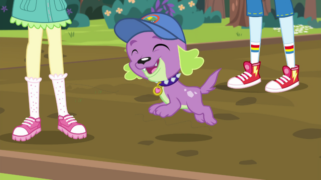 File:Spike barking excitedly EG4.png