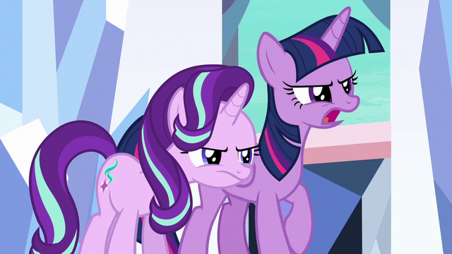 File:Twilight "get away from the changeling!" S6E16.png