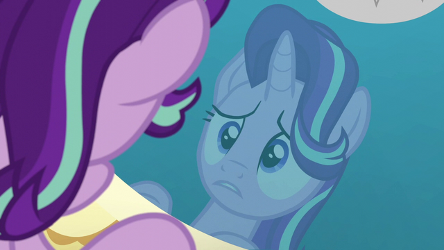 File:Starlight looking at her reflection S6E6.png