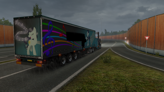 File:FANMADE ETS2 Pete 389 Custom - Rara Skin 3.png