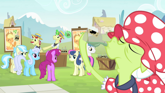 File:Ponies see Granny drinking tonic S4E20.png