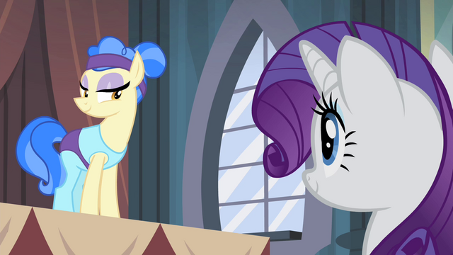 File:Sapphire Shores talking to Rarity S4E19.png