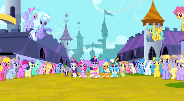 File:Twilight Sparkle trotting alongside her friends 2.png