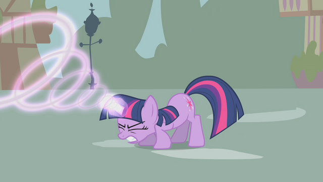 File:Twilight casting a magic spell S1E10.png