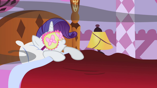 File:Rarity smell of smoke S2E5.png