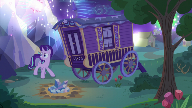 File:Starlight worrying about the fireworks' noise S6E25.png
