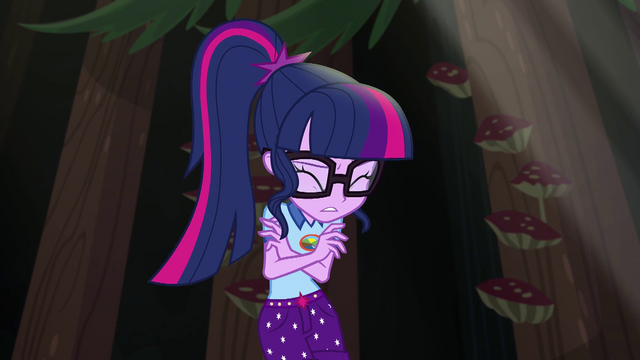 File:Twilight Sparkle keeping the darkness inside EG4.png