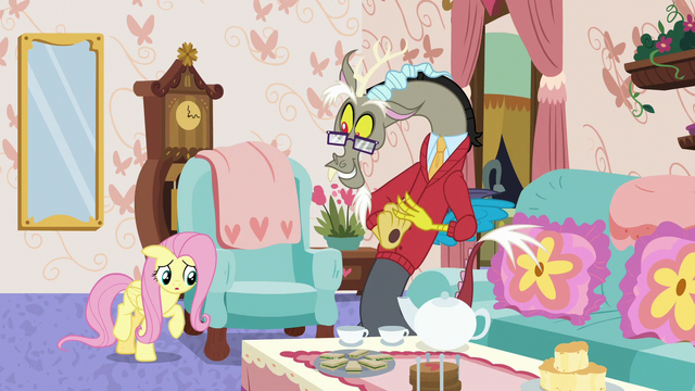 File:Fluttershy disappointed at Discord's chair S7E12.png