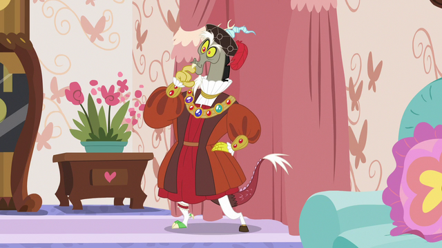 File:Discord in a Tudor-inspired outfit S7E12.png
