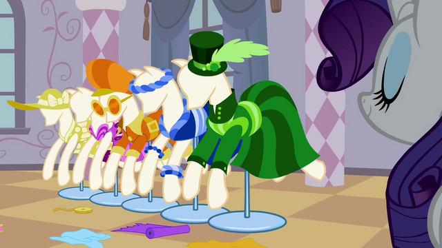 File:Rarity looking at pony manikins S2E5.png