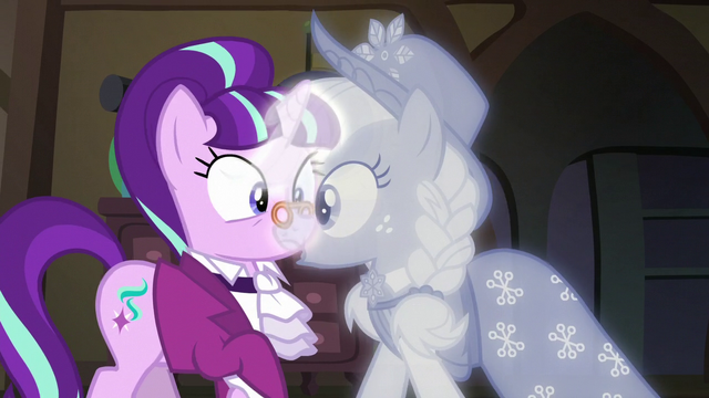 File:The Spirit of Hearth's Warming Past "some powerful forces noticin'" S06E08.png