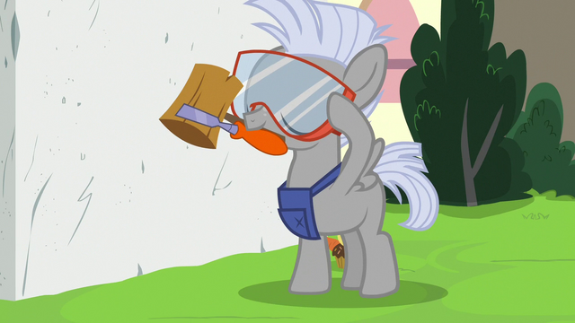 File:Chipcutter ready to sculpt S7E6.png