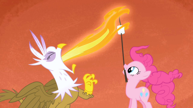 File:Gilda Pinkie Pie marshmallow roast S1E05.png