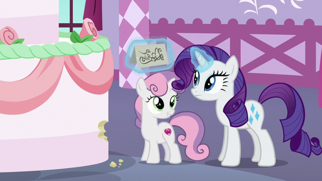 File:Rarity levitating the cake note S6E15.png