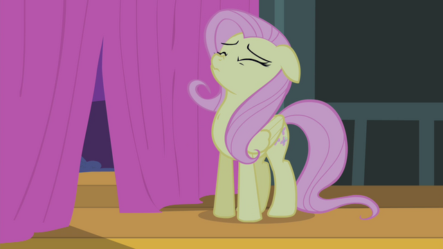 File:Fluttershy getting ready S4E14.png