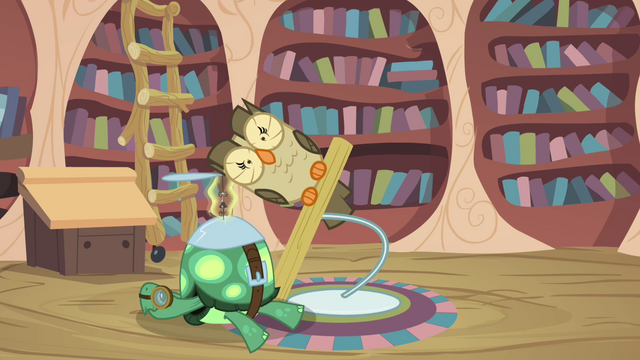 File:Owlowiscious surprised S3E11.png