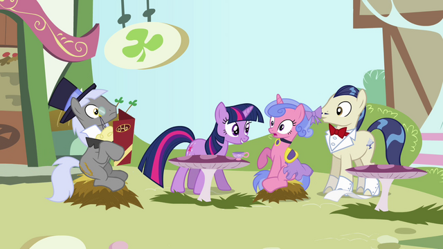 File:Twilight singing "can things ever go wrong" S03E13.png