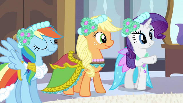 File:Rarity working hard & everything S2E25.png