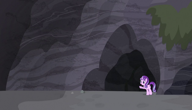 File:Starlight stands outside the cave S5E1.png
