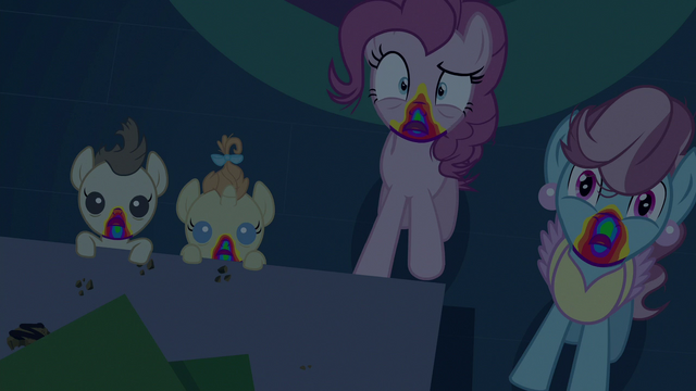 File:Zombie Pinkie, Mrs. Cake, and Cake twins S6E15.png