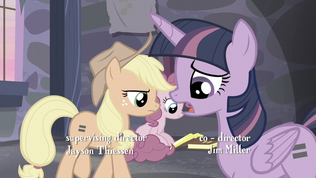 File:Twilight "we've gotta find a way out of here!" S5E02.png