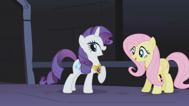 File:Rarity with her tail again S01E02.png