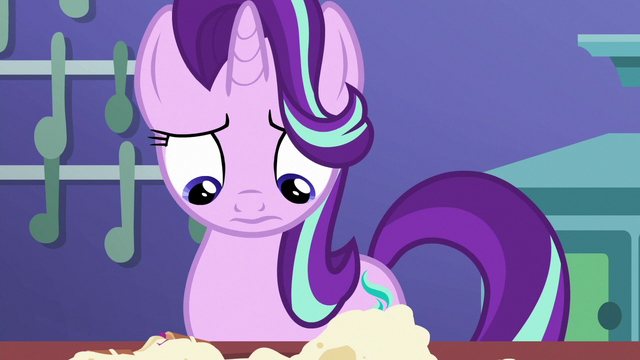 File:Starlight looks at her ruined teacakes S7E2.png