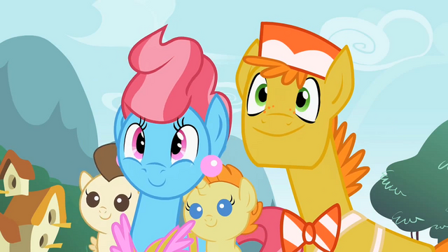 File:Mr. and Mrs. Cake hoping Fluttershy will foalsit for them S2E13.png