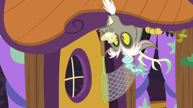 File:Discord with butterfly sandwich on his nose S7E12.png