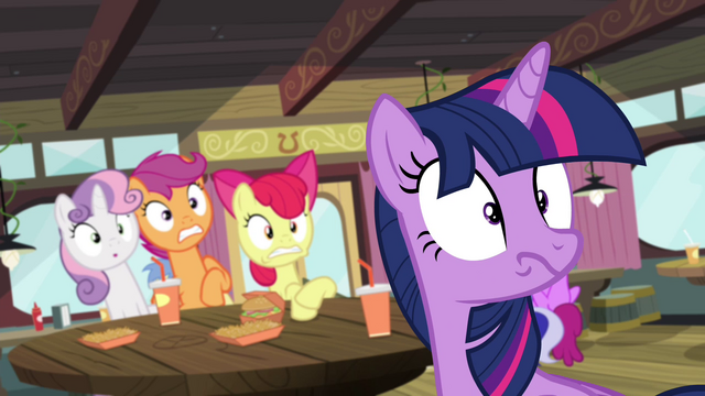 File:Twilight sees what's behind her S4E15.png