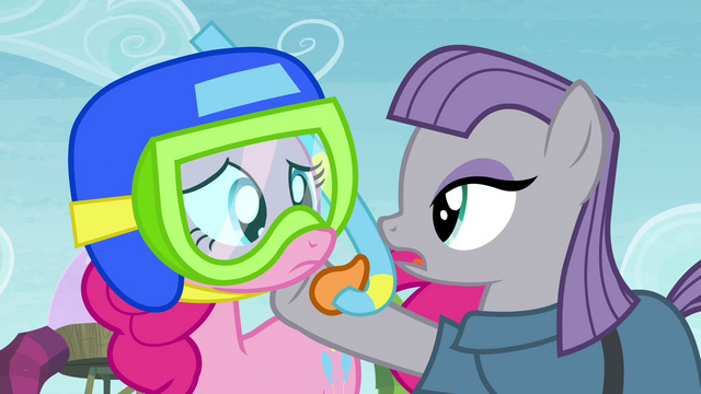File:Maud talking to Pinkie Pie S4E18.png
