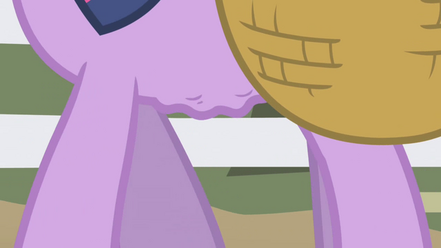 File:Twilight's stomach growling S01E03.png