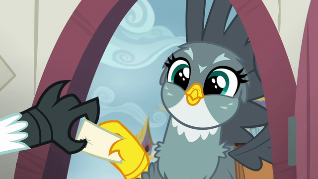 File:Gabby delivering more mail S6E19.png