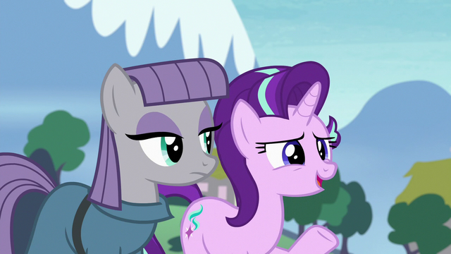File:Starlight Glimmer "just hanging out" S7E4.png