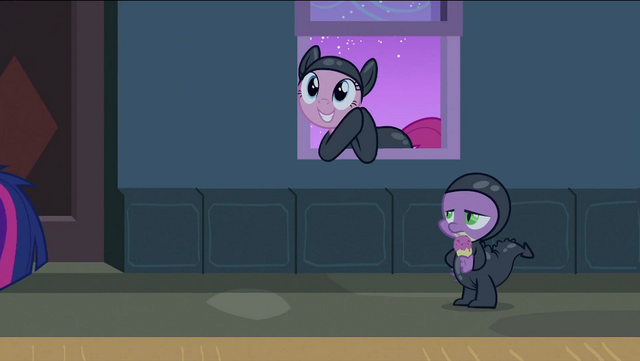File:Pinkie Pie at window 2 S2E20.png