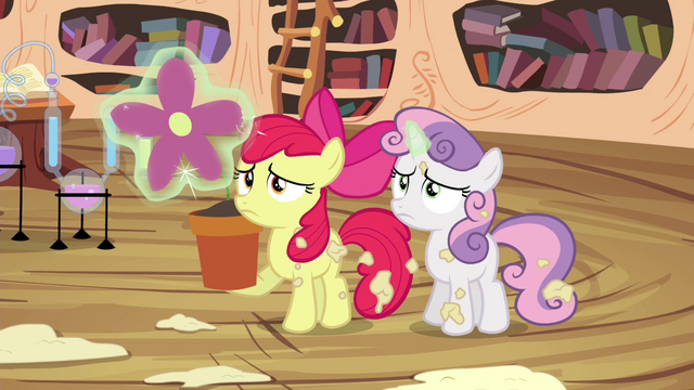 File:Sweetie Belle levitating flower bud S4E15.png