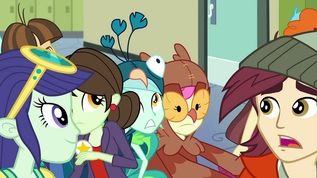 File:Lyra and Sweetie Drops shove through the crowd EG3.png