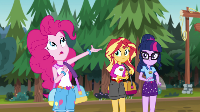 File:Pinkie indicating singing EG4.png