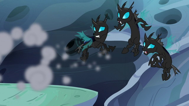 File:Changeling patrol looks confused at smoke S6E26.png