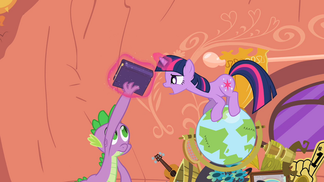 File:Twilight grabby S2E10.png