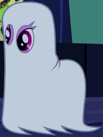 File:Berryshine Costume 1 S2E4.png
